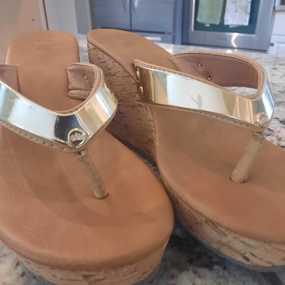 Juicy Couture Slip On Thong Cork Wedges Size 7 Reflective Gold Detail - Picture 6 of 8